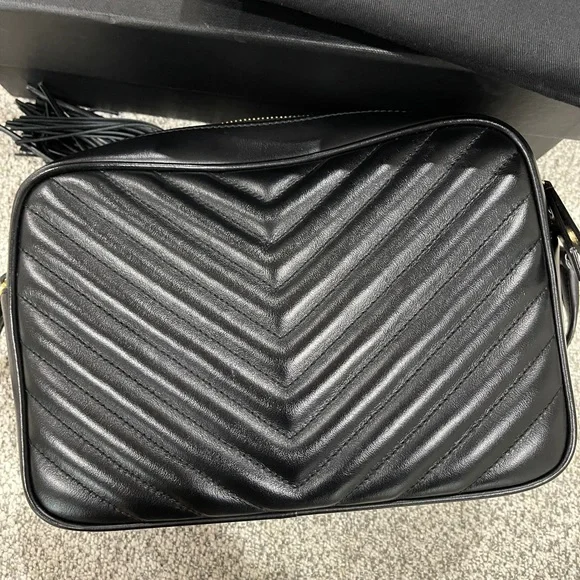 YSL Lou Camera Bag in black - Picture 4 of 7